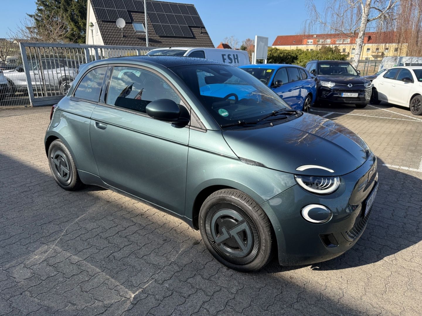 Fahrzeugabbildung Fiat 500e e Giorgio Armani Collectors Edition