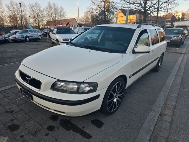 Volvo V70 2.4 T    "Tüv + ZR neu"