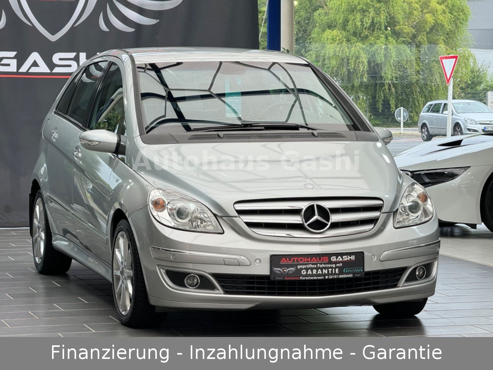 Fahrzeugabbildung Mercedes-Benz B-180CDI*Avantgarde-Sport*Tempomat*Leder*AHK