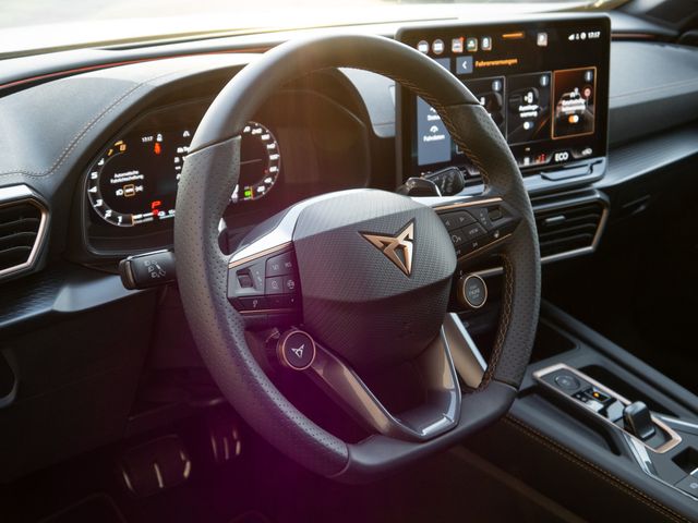Formentor 1.5 TSI e-Hybrid VZ FACEL. MATRIX-LED