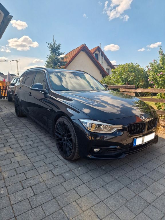Image of BMW 320