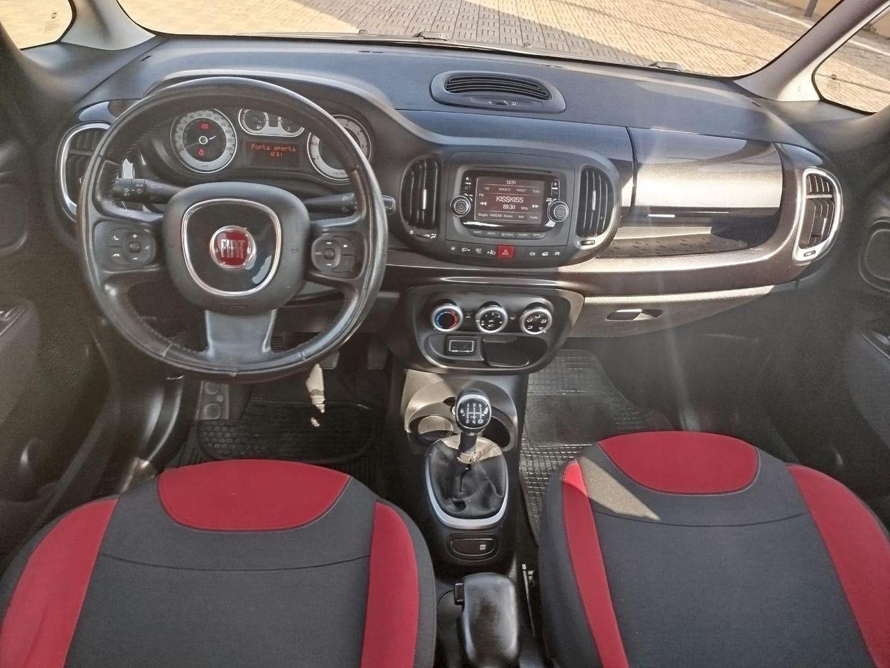 Fiat 500L 2015 — photo 11