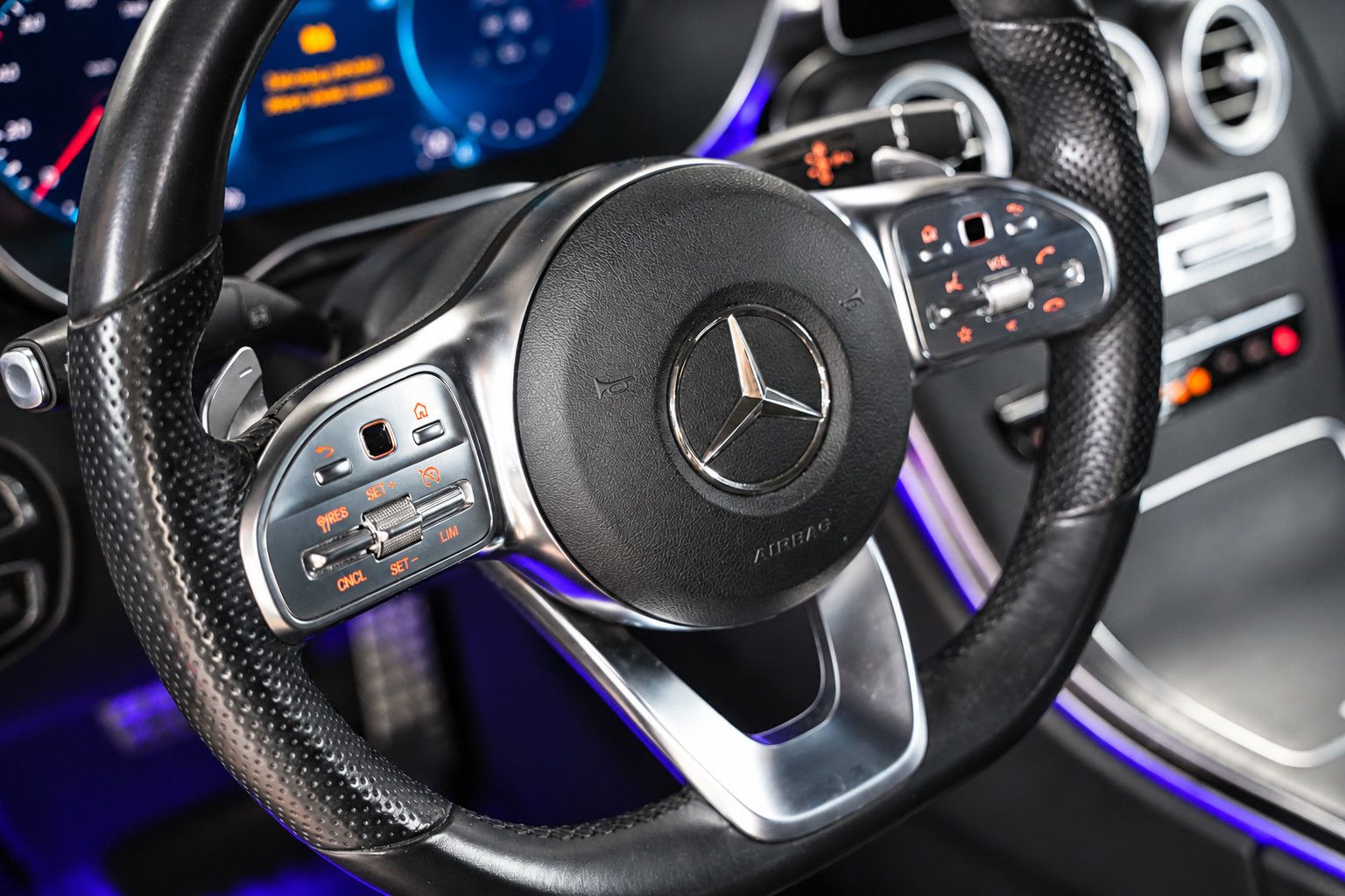 Fahrzeugabbildung Mercedes-Benz C 300 Coupe /AMG/VIRTUAL/MBUX/AMBIENTE/KAMERA