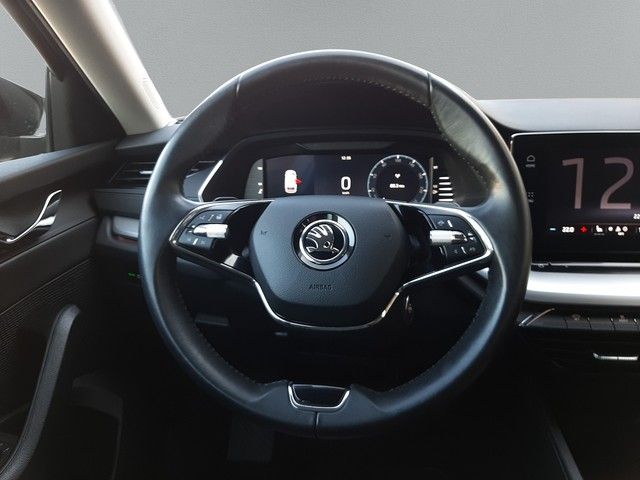 Fahrzeugabbildung Skoda Octavia Combi Clever 2.0TDI DSG AHK Navi Kamera