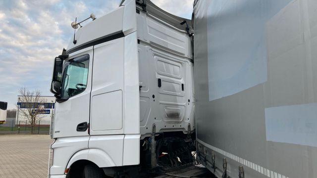 Actros 1848 BigSpace*Xenon*Retarder*Mega*Low - Photo 3