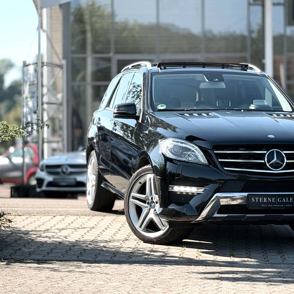 Mercedes-Benz ML 350 AMG-LINE/KAMERA/SHZ/MEM/PANO/AHK