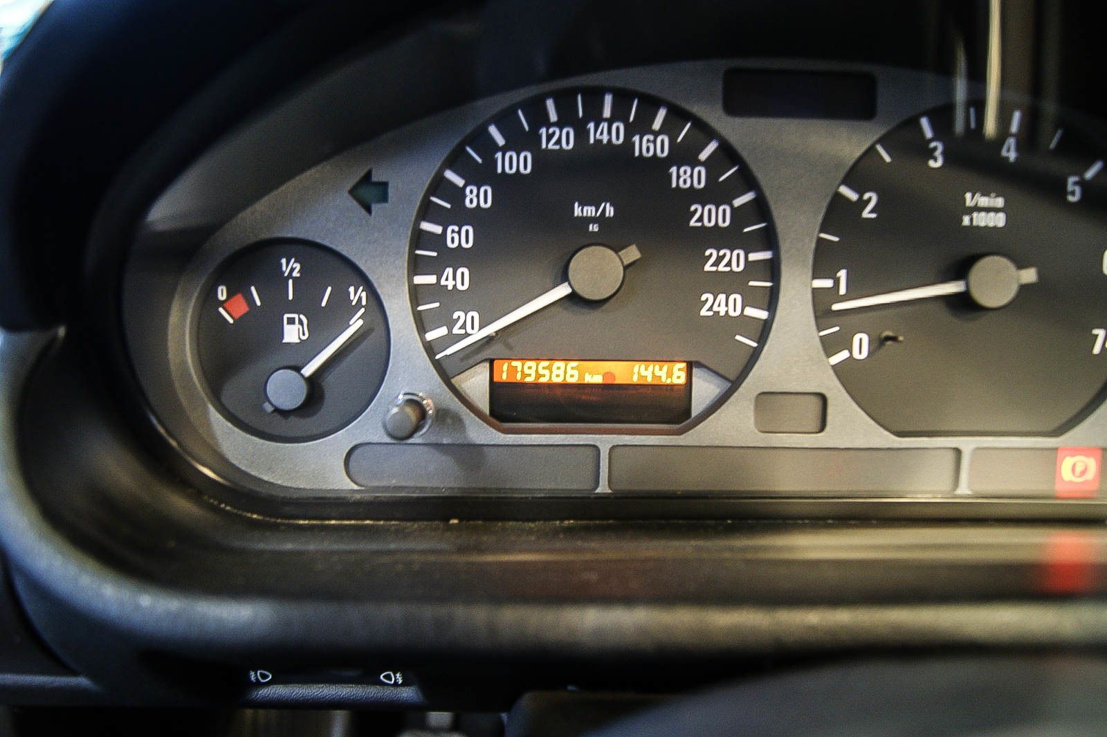 Fahrzeugabbildung BMW Z3 1.9 UNIKAT KOMPLETT LEDERBEZOGEN WETTERFEST