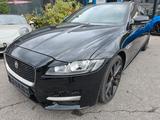 Jaguar XF Sportbrake R-Sport AWD - Jaguar XF: Sport