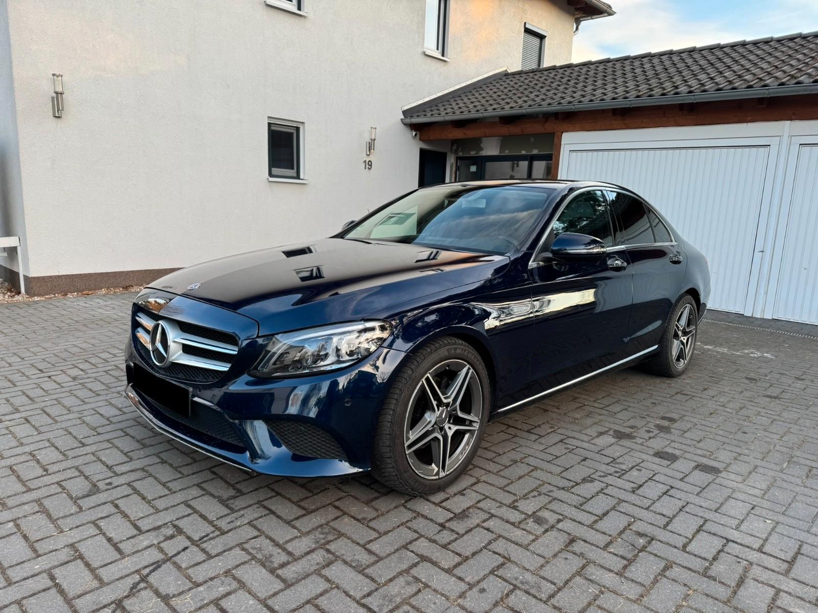 Mercedes-Benz C 220 d Avantgarde Multibeam Widescreen Amg 18"