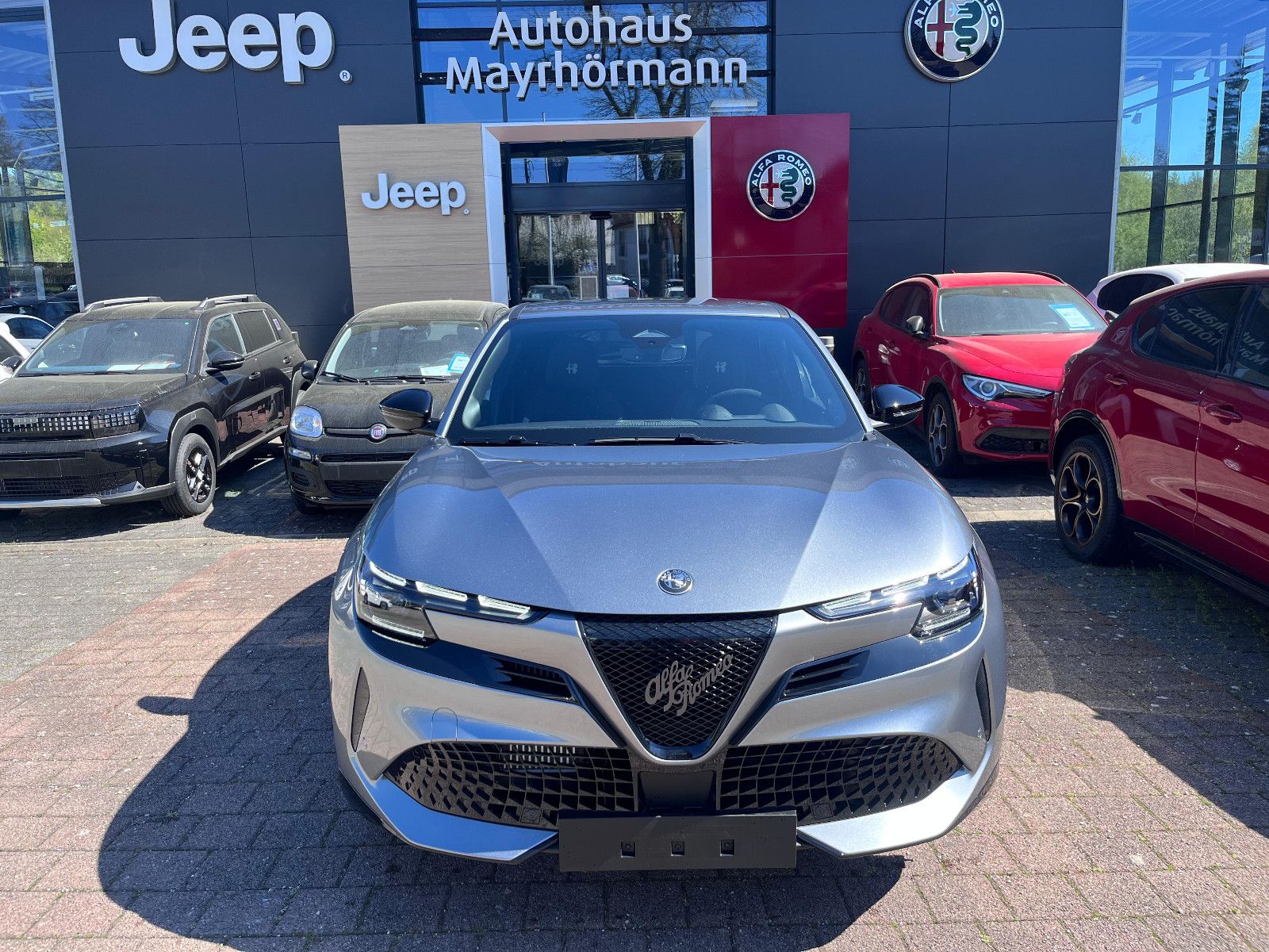Fahrzeugabbildung Alfa Romeo Junior Ibrida 1.2 VGT -Hybrid 107 Sport Speciale