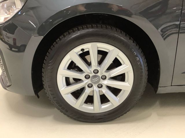 A1 Sportback 30 TFSI S tronic,Einparkhilfe Plus,