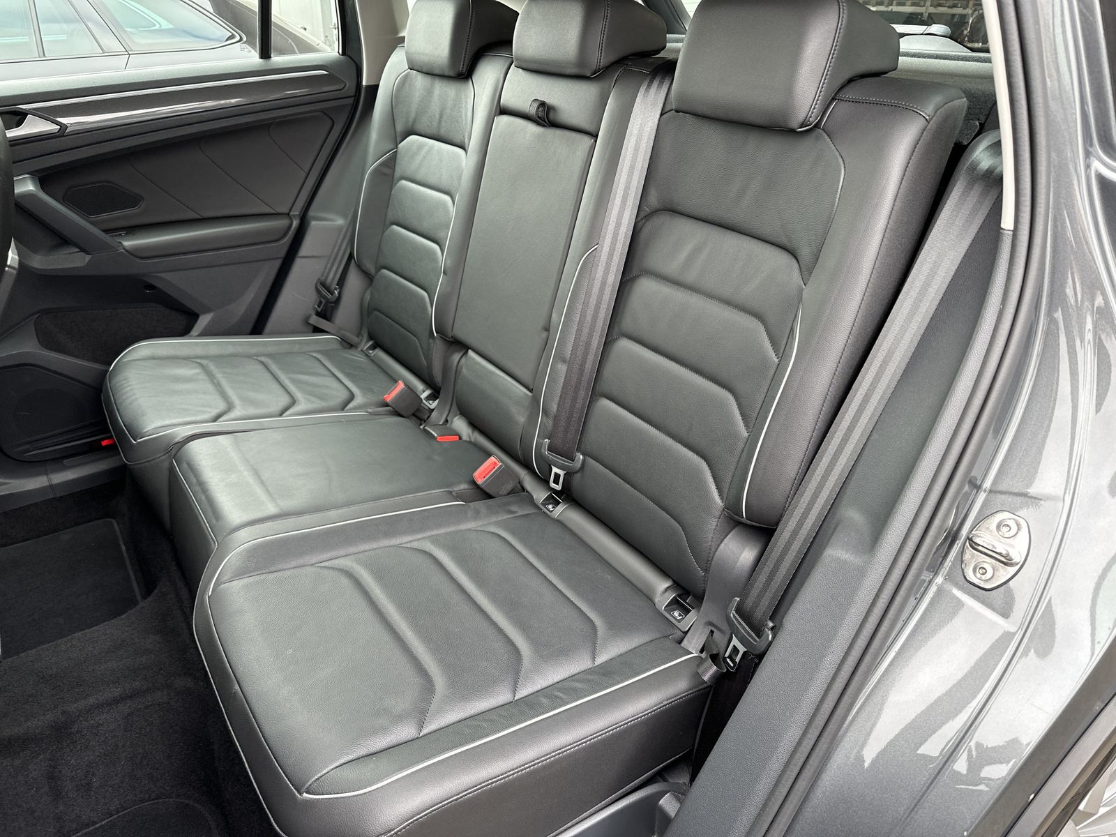 Fahrzeugabbildung Volkswagen Tiguan 2.0 TDI DSG HL NAV+LED+ACC+KAM+HUD+VC+PP