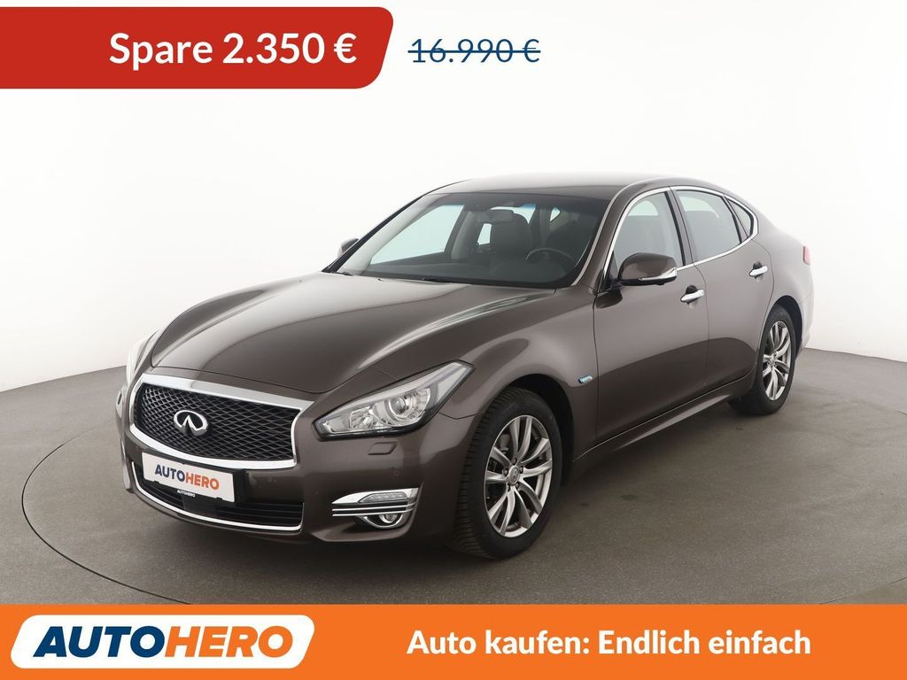 Infiniti Q70