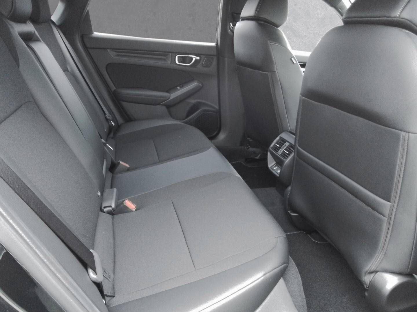 Fahrzeugabbildung Honda Civic Hybrid 2.0 Sport
