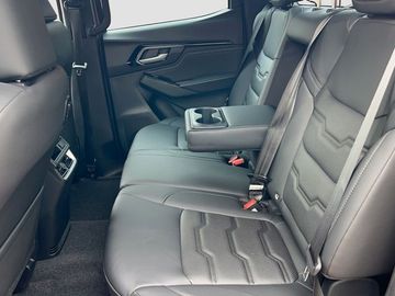 Fotografie 13 des Isuzu D-MAX DC 1.9 V-CROSS*Navi*Leder*