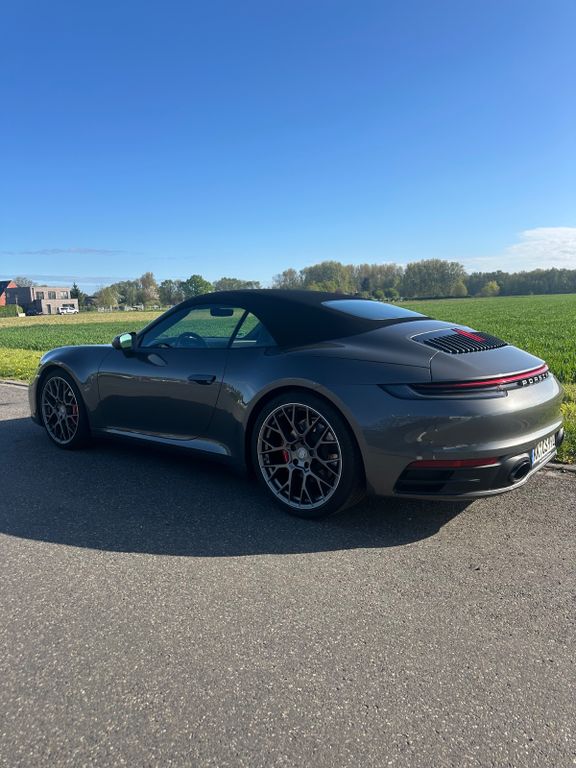 Image of Porsche 992