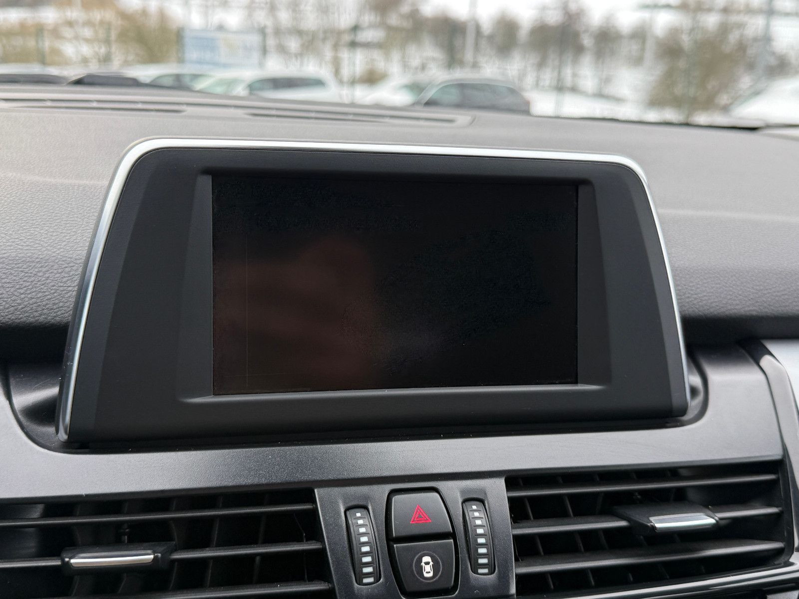 Fahrzeugabbildung BMW 218i Gran Tourer Advantage Aut AHK GRA PDC SHZ