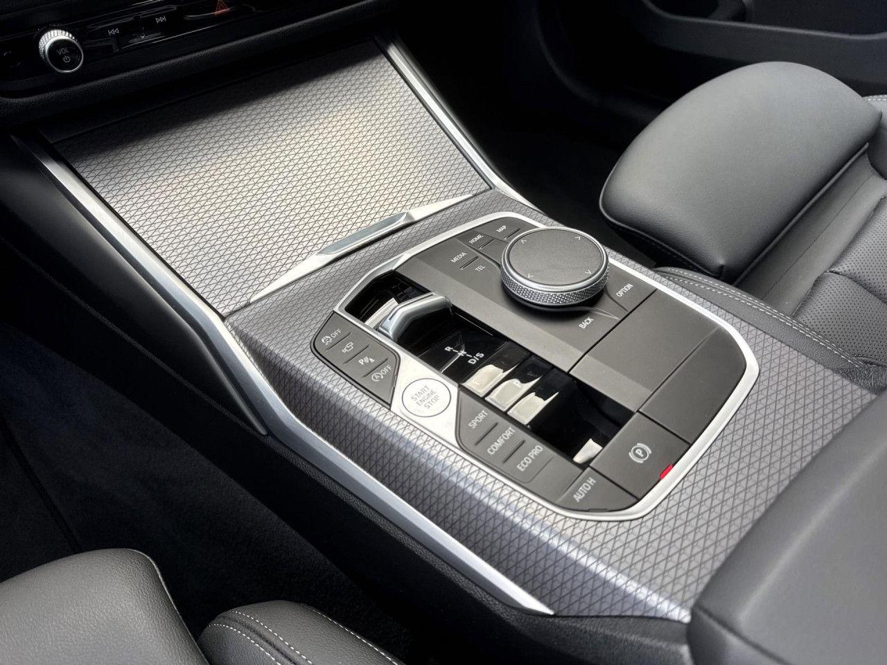 BMW M340i xDr T M SPORT PRO Pano,AHK,St+Go,360°,H/K