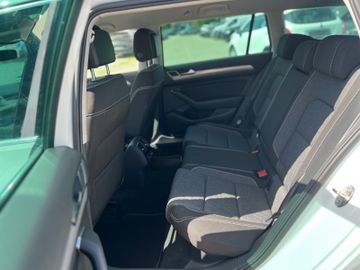 Volkswagen Passat Variant - 11
