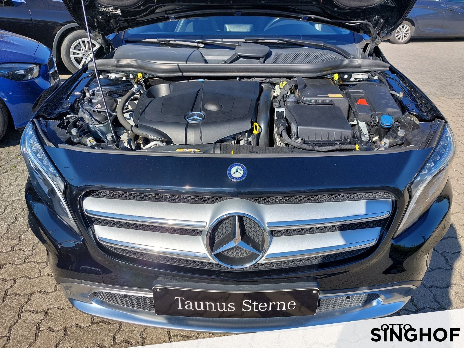 Fahrzeugabbildung Mercedes-Benz GLA 200 CDI 4MATIC Urban +AHK+Xenon+Rü Kam+Navi+