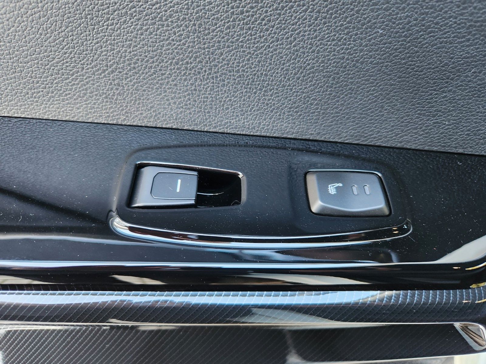 Fahrzeugabbildung KGM ACTYON+BLISS+SH VO+HI+ELEKTR.HECKKLAPPE+KAMERA H