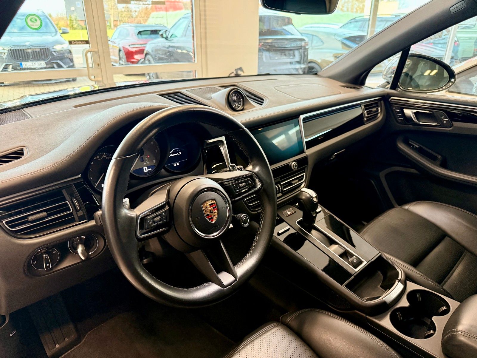 Fahrzeugabbildung Porsche Macan S Keyless/BOSE/360View/SportChrono