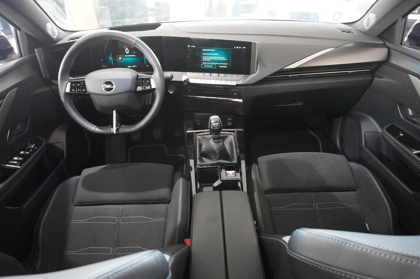 Fahrzeugabbildung Opel Astra L ST 1.2T GS SPORT NAVI/LED/360°/PANO./HUD