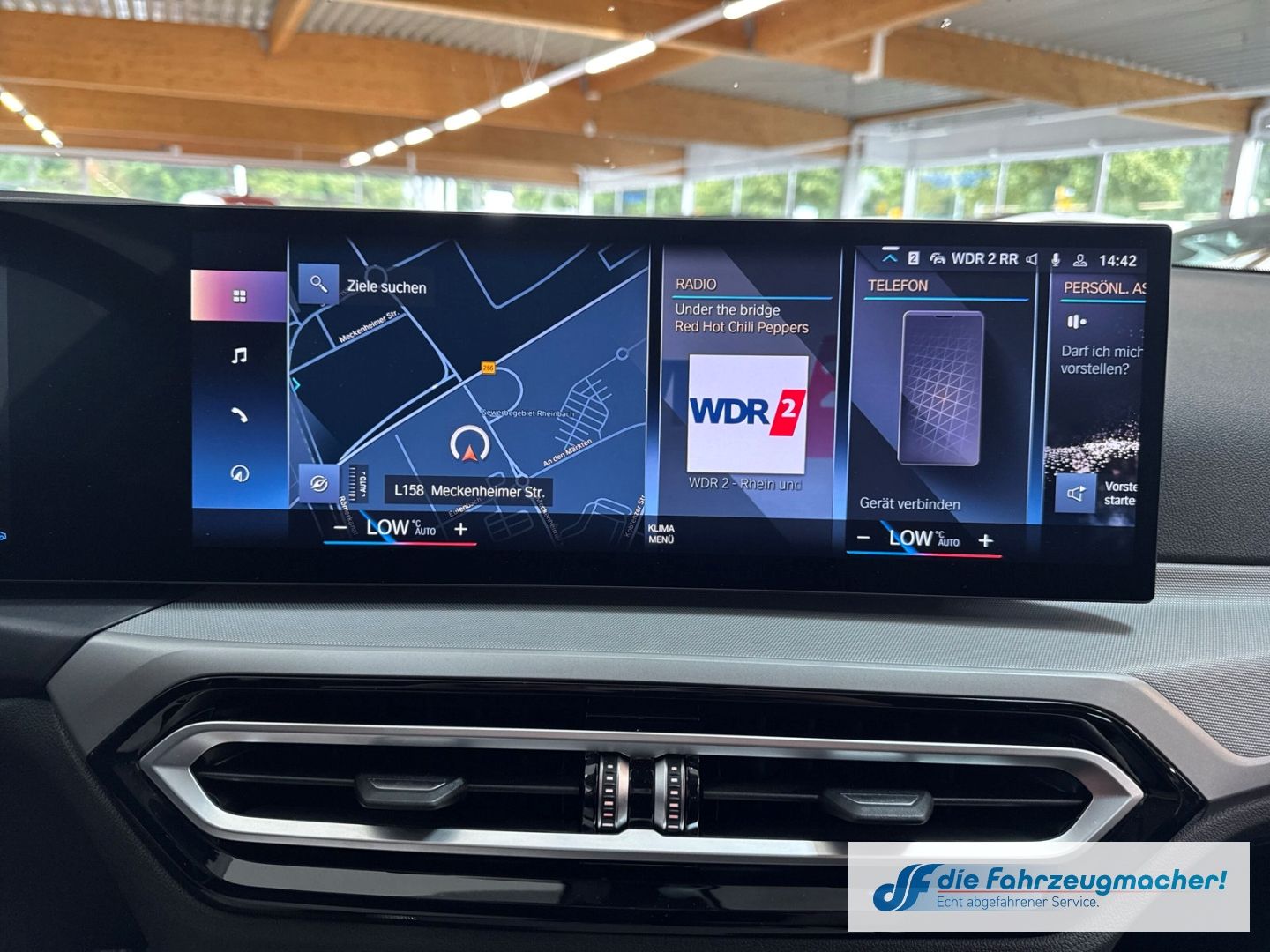 Fahrzeugabbildung BMW 320 d Touring Mild-Hybrid EU6d HUD Navi Digitale