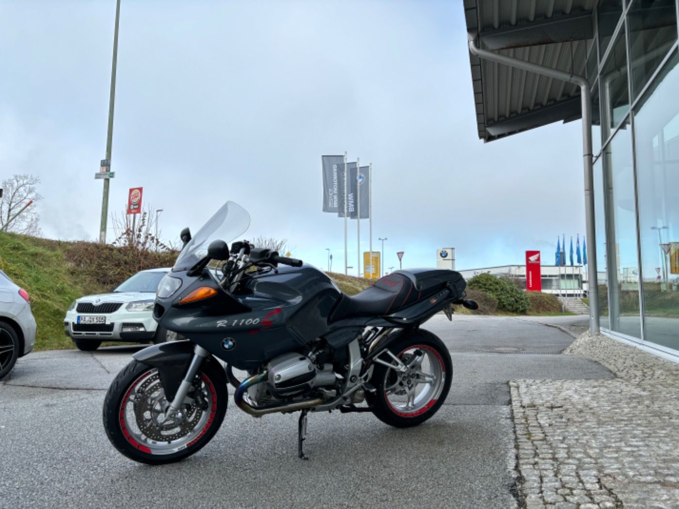 Fahrzeugabbildung BMW R 1100 S Stahlflex sehr gepflegt