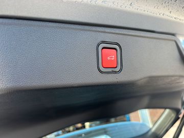 Jeep Avenger 1.2 T-GDI Altitude LED SHZ KAMERA AWR