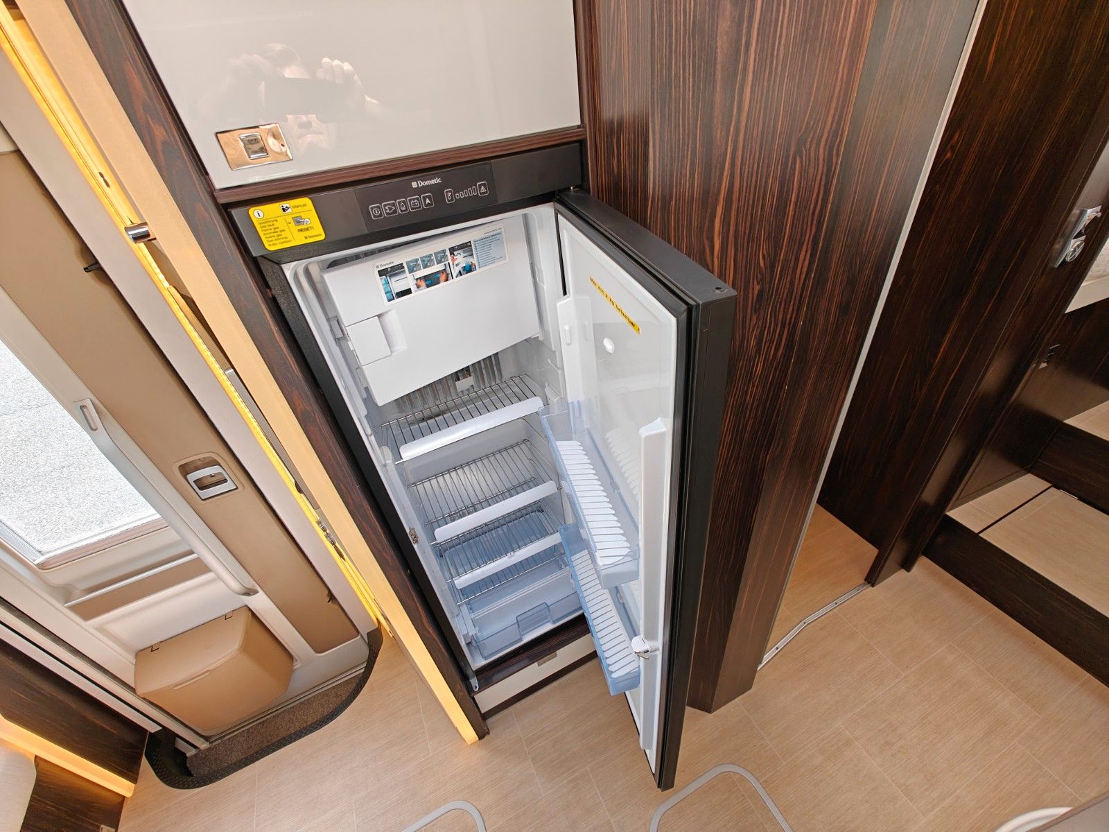 Fahrzeugabbildung Bürstner Elegance I 728 G - 150PS, SAT, TV, Navi, 2x AGM