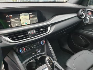 Alfa-Romeo Stelvio - 10