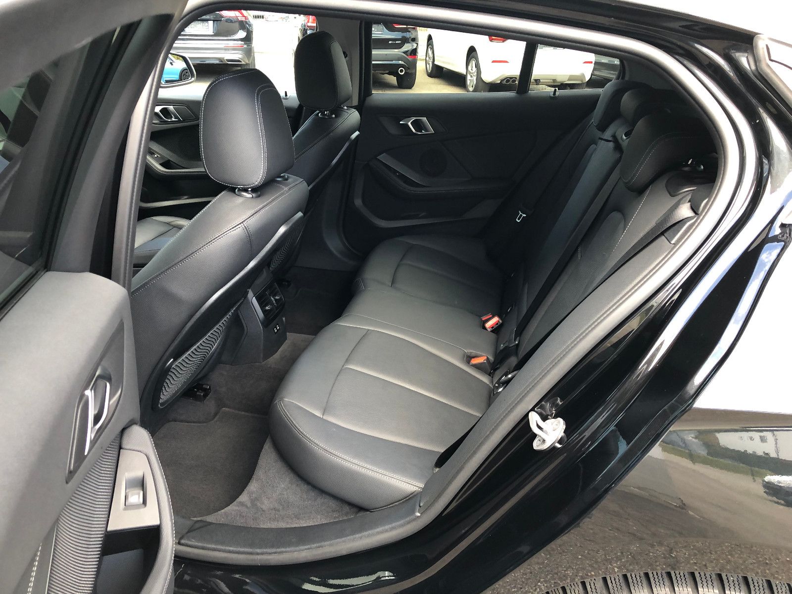 BMW 120i Steptronic Advantage *LED*PANO*CAM*AHK* foto 19