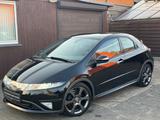 Honda Civic Lim. 5-trg. 1.8 Executive Aut. XEN PANO - Honda Civic in Duisburg