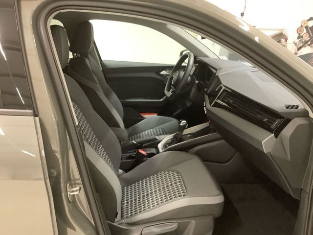 A1 Sportback S line 30TFSI S tronic,LED,ACC,Carp