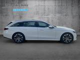 Mercedes-Benz E 220 d T AVANTGARDE+AHK+DISTRO+PANO+KAM+LENKHZ - Mercedes-Benz E 220 mit Diesel-Antrieb
