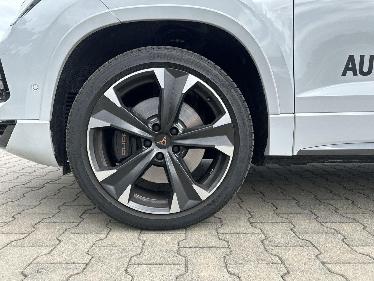 Fahrzeugabbildung CUPRA Ateca VZ 2.0 TSI 300 PS DSG 4Drive