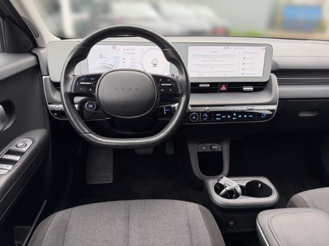 Fahrzeugabbildung Hyundai IONIQ 5 Basis +KLIMA+NAVI+PDC+RFK+SHZ+ACC+BT+UVM