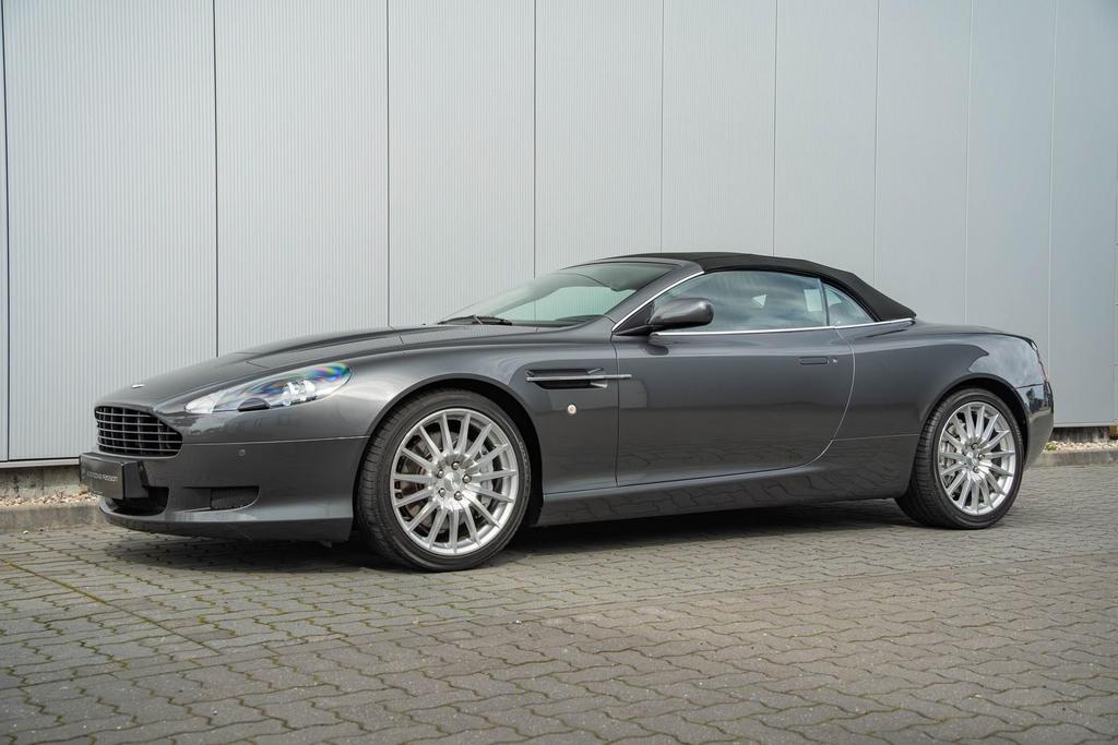 Aston Martin DB9