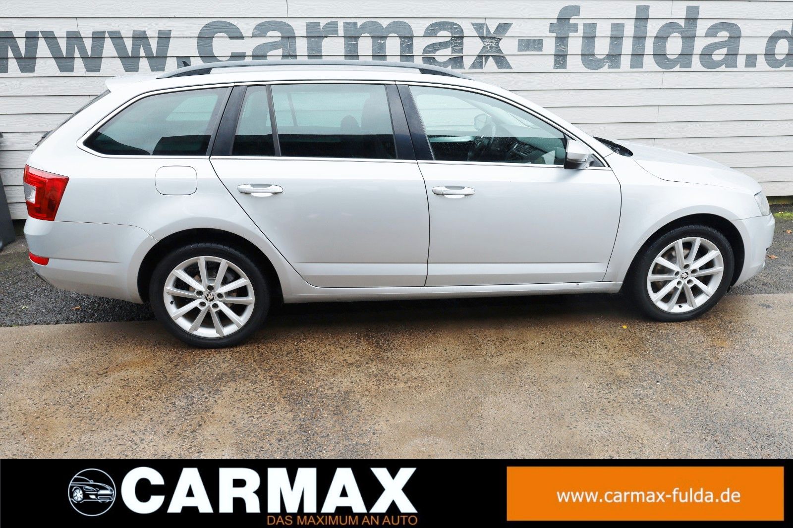 Fahrzeugabbildung SKODA Octavia Combi Elegance,T.Leder,Navi,Xenon,Alu+WR