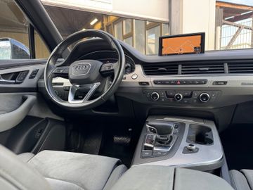 Audi Q7 - 12
