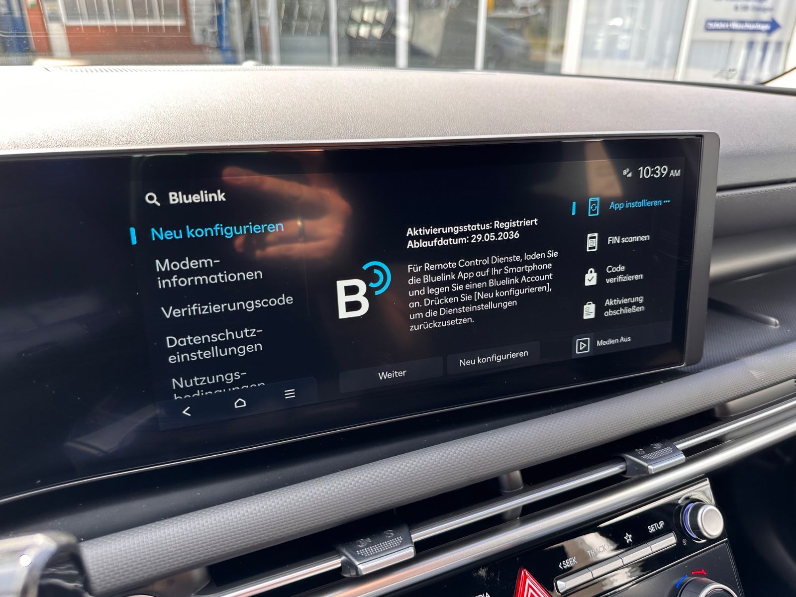 Fahrzeugabbildung Hyundai TUCSON Black-Line Hybrid 1.6 T-GDi DCT SHZG/RFK