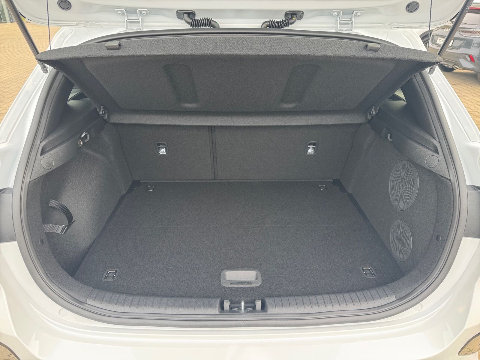 Fahrzeugabbildung Kia CEED_5 1.5T 140DCT7 GTL TEC LEDER GD 18Z