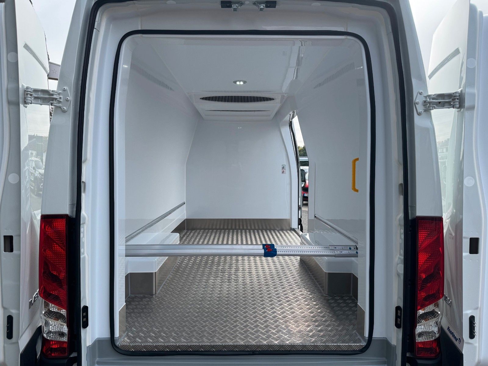 Fahrzeugabbildung Iveco Daily 35S16 A8 *Standkühlung*Kamera*Automatik*3x