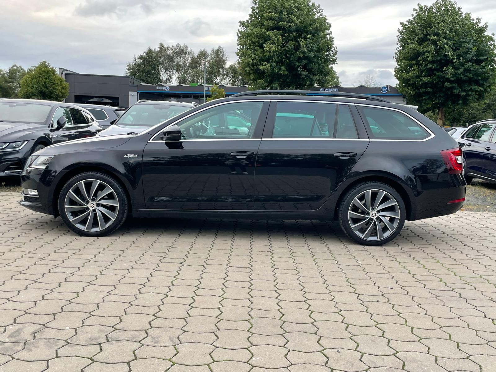 Fahrzeugabbildung SKODA Octavia 2.0 TDI Laurin L&K LED/MEMORY/CANTON/APP