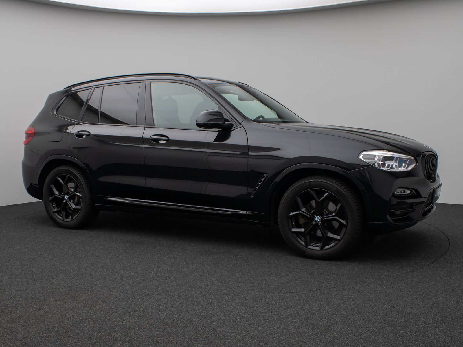 Fahrzeugabbildung BMW X3 xD30i xLine Panoram Kamera HiFi Komfort Sport