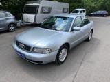 Audi A4 1.9 TDI Automatik~Klimaaut.~SHZ~ Tüv:05.2027 - Audi A4 mit Diesel-Antrieb: Limousine, 1.9