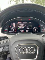 Audi Q7 e-tron 3.0 TDI quattro tiptronic - VOLL - Hybrid (Diesel/Elektro): Schwarz, Luftfederung, Geländewagen
