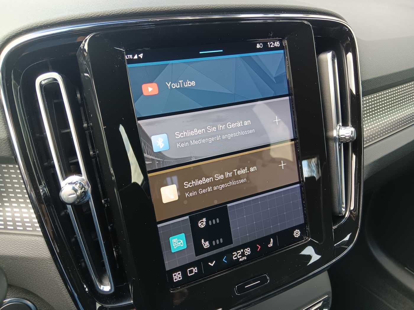 Fahrzeugabbildung Volvo XC40 B4 Automatik Plus Dark '360 Cam, GJR'