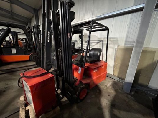 Linde E15